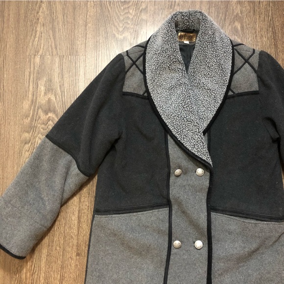 🖤HOST PICK🖤Vintage Double Breasted Wool Coat - Picture 10 of 16